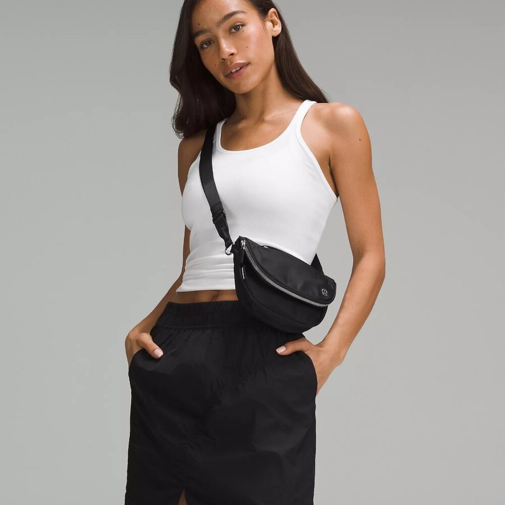 Lululemon All Night Festival Bag Micro 2L - beige
